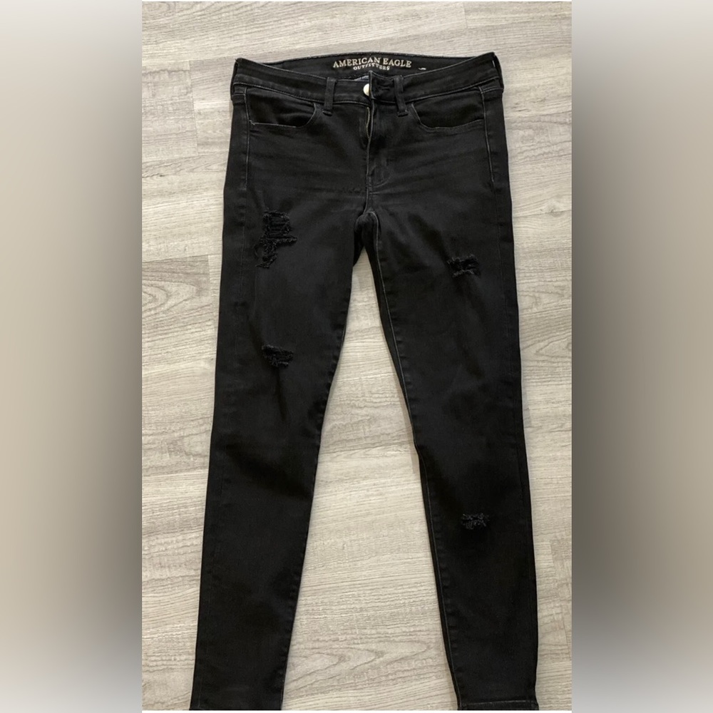 American Eagle size 6 R Low Rise Distressed Super Stretch Women's Denim Jegging